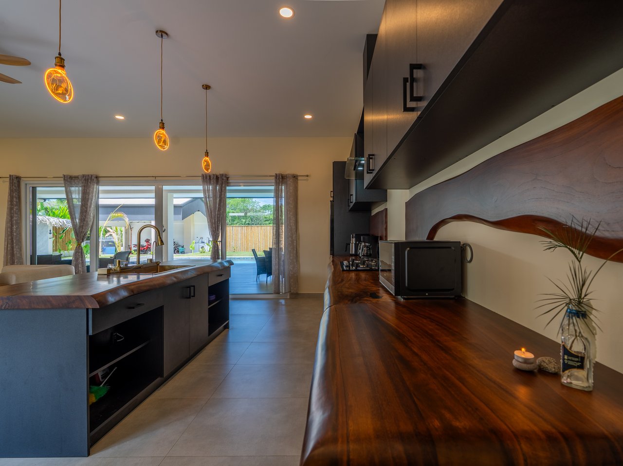 Refined Tropical Home in Uvita, Costa Rica | Walk to Beach & Parque Nacional Marino Ballena