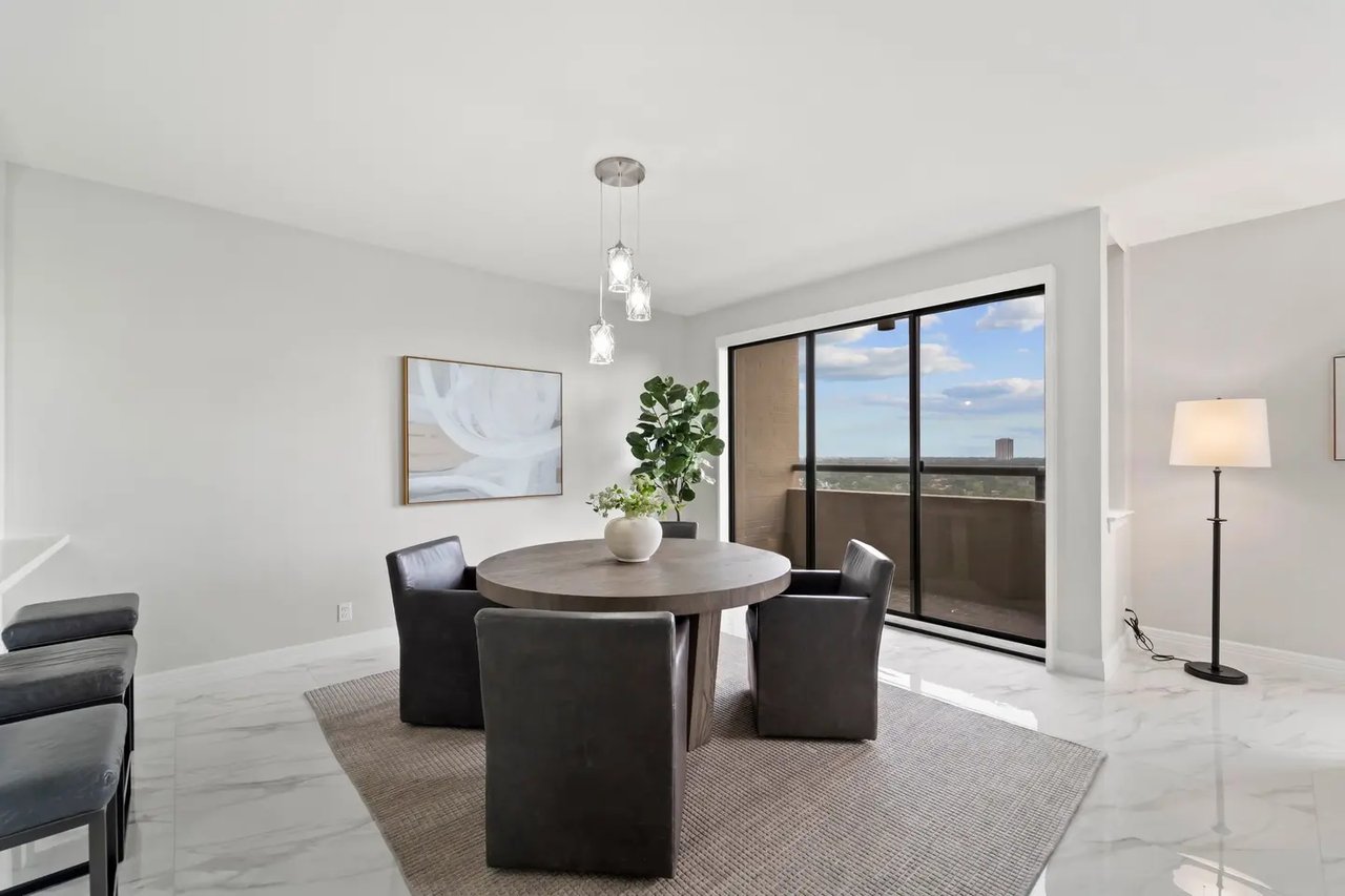 651 Bering Dr #1406