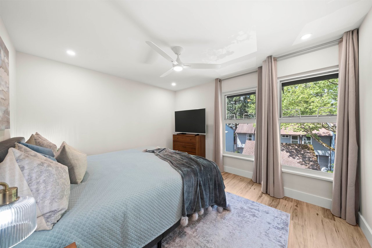 453 Carlsen Pl