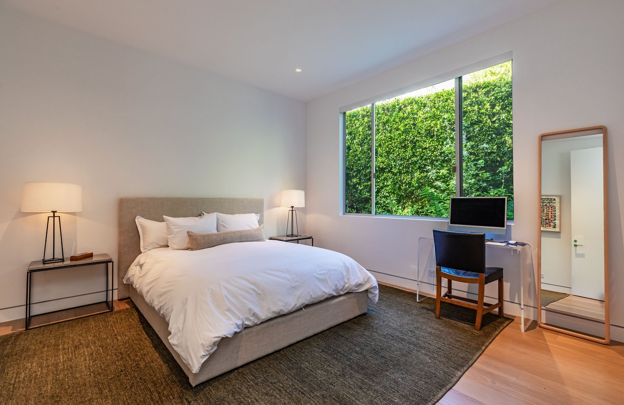 9011 Alto Cedro Dr, Beverly Hills