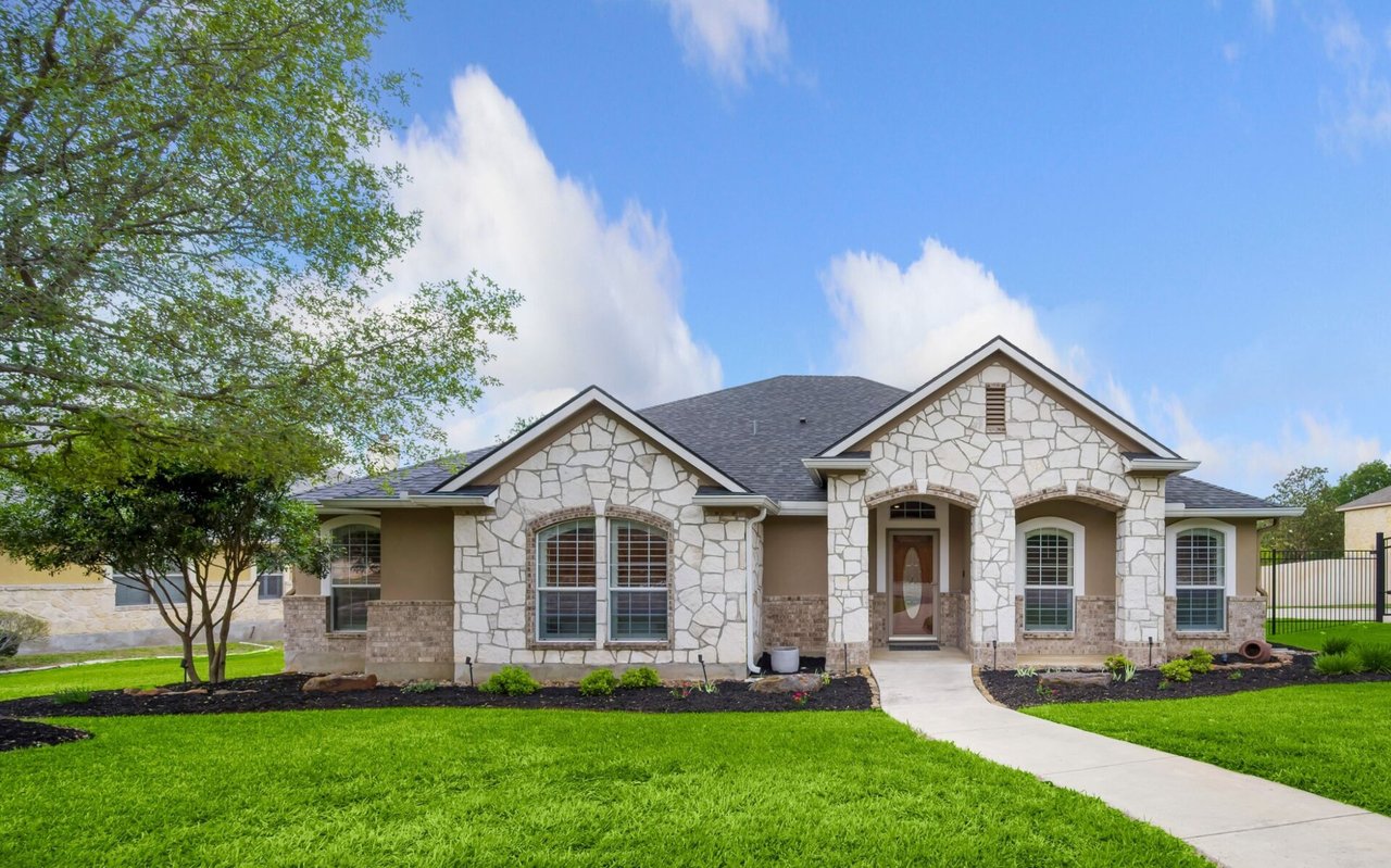 Belle Oaks 