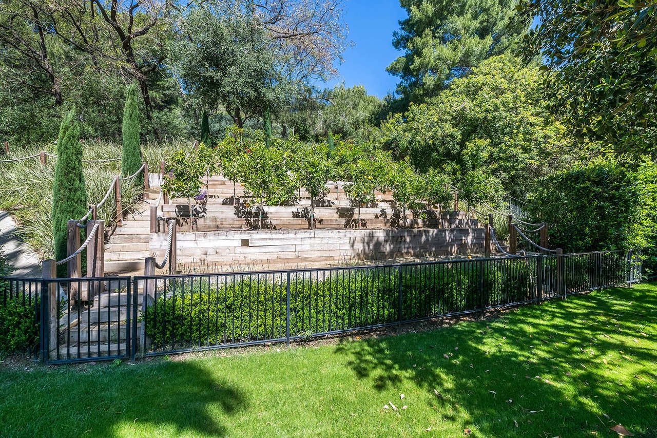 70 Beverly Park
