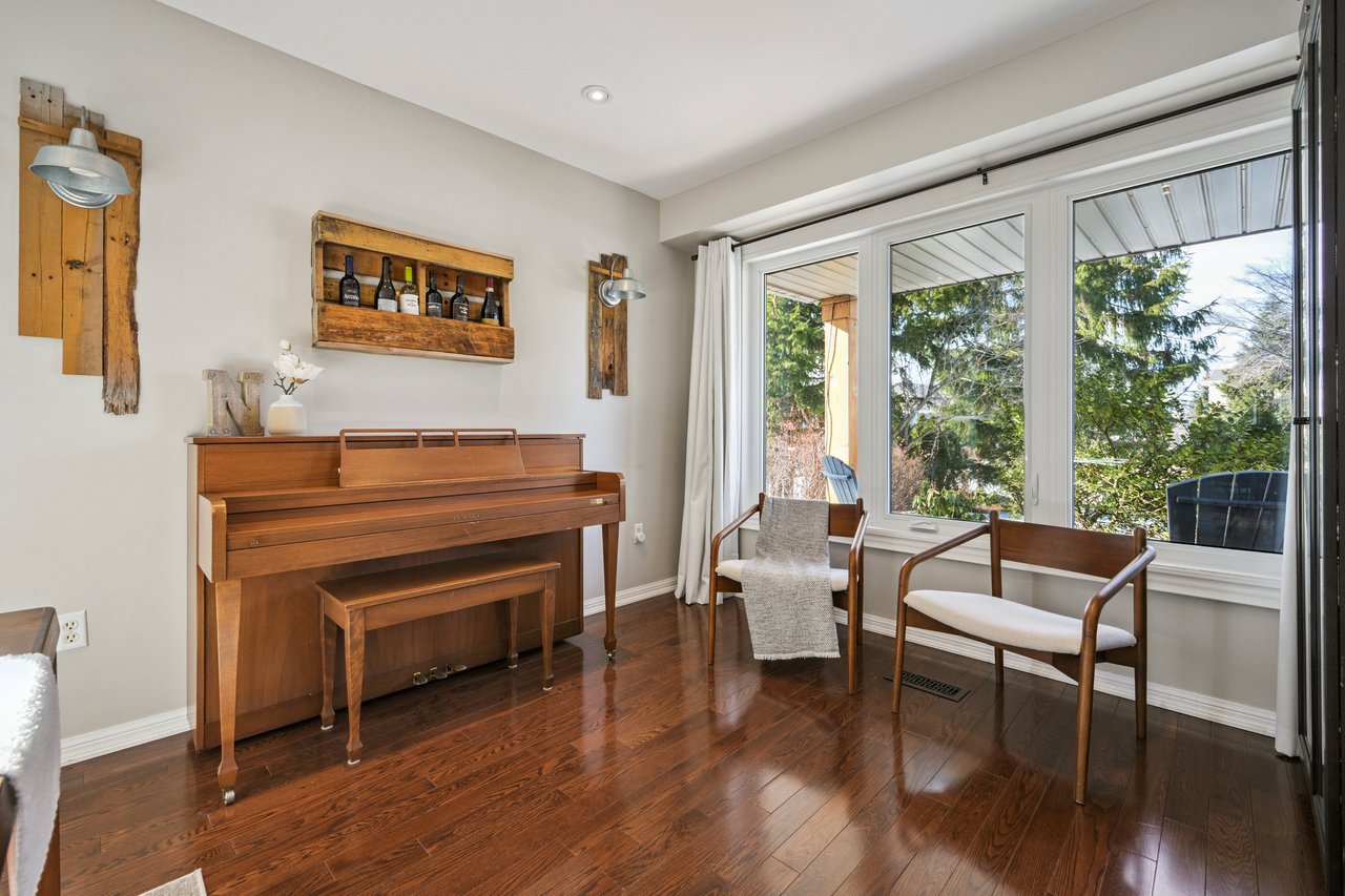 Sun-Filled Sophistication on a Rare Pie-Shaped Lot in West Oak Trails