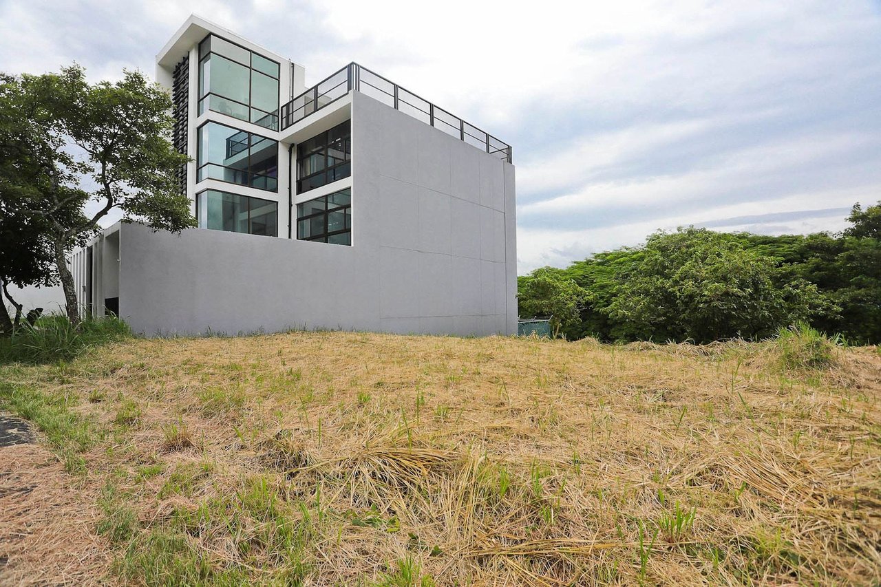 Flat Development Homesite, Santa Ana, San Jose