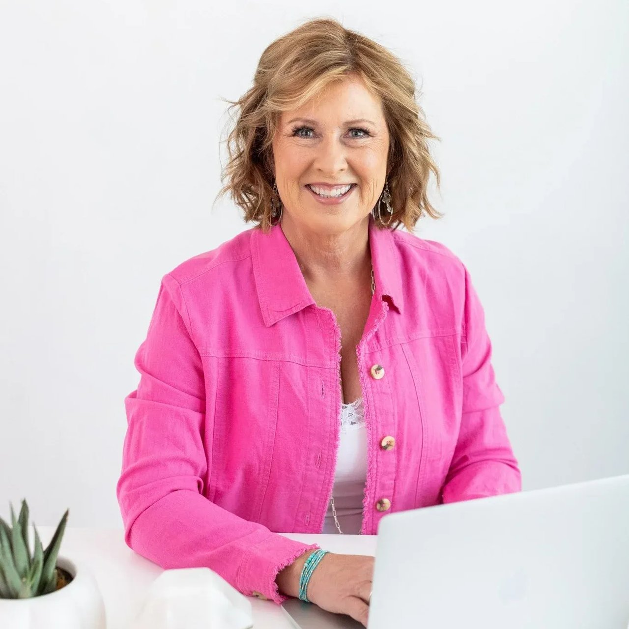 Anne Gardner Scottsdale, AZ Real Estate Agent Headshot