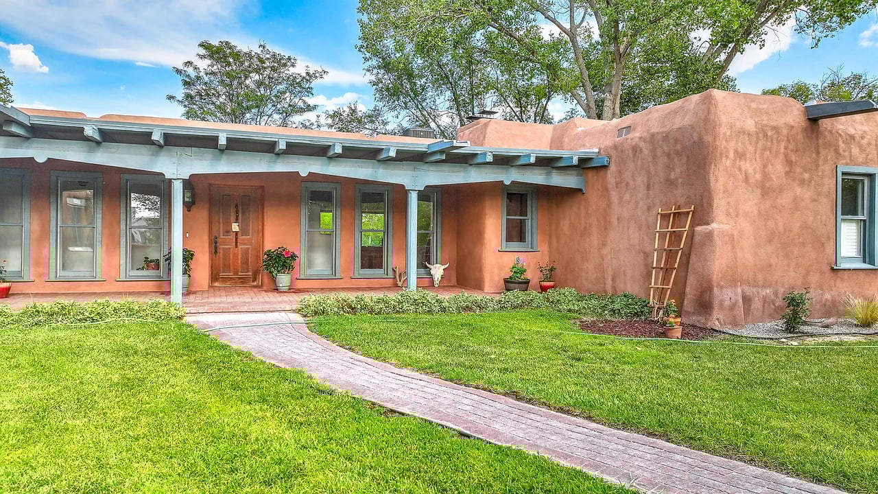 5910 Corrales Rd