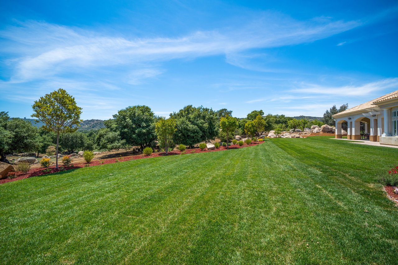 41555 Avenida Conchita