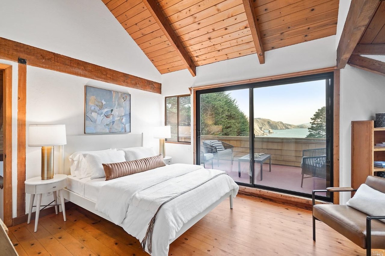 260 Sunset Way