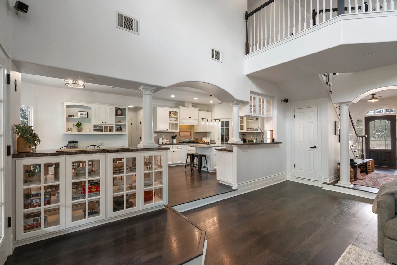 105 Roanoak Dr