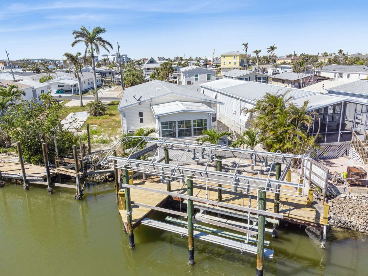 12 Nancy Ln - Fort Myers Beach