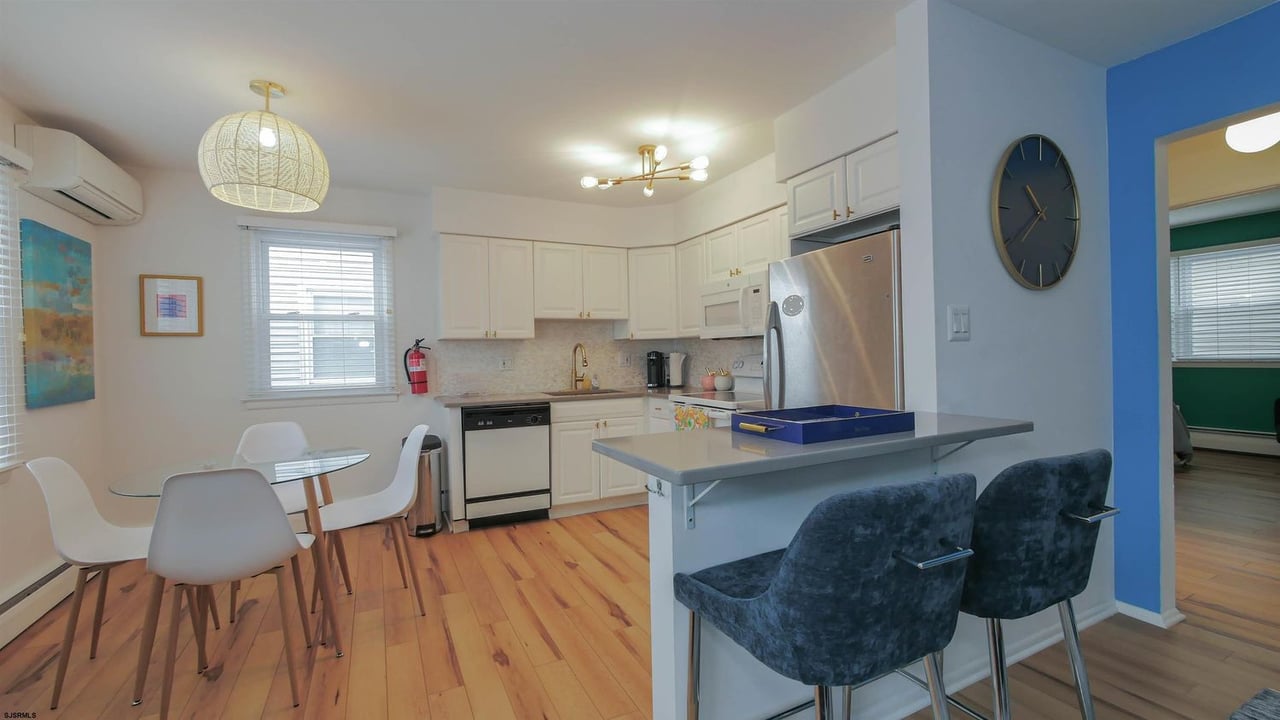 9506 Ventnor Ave #13