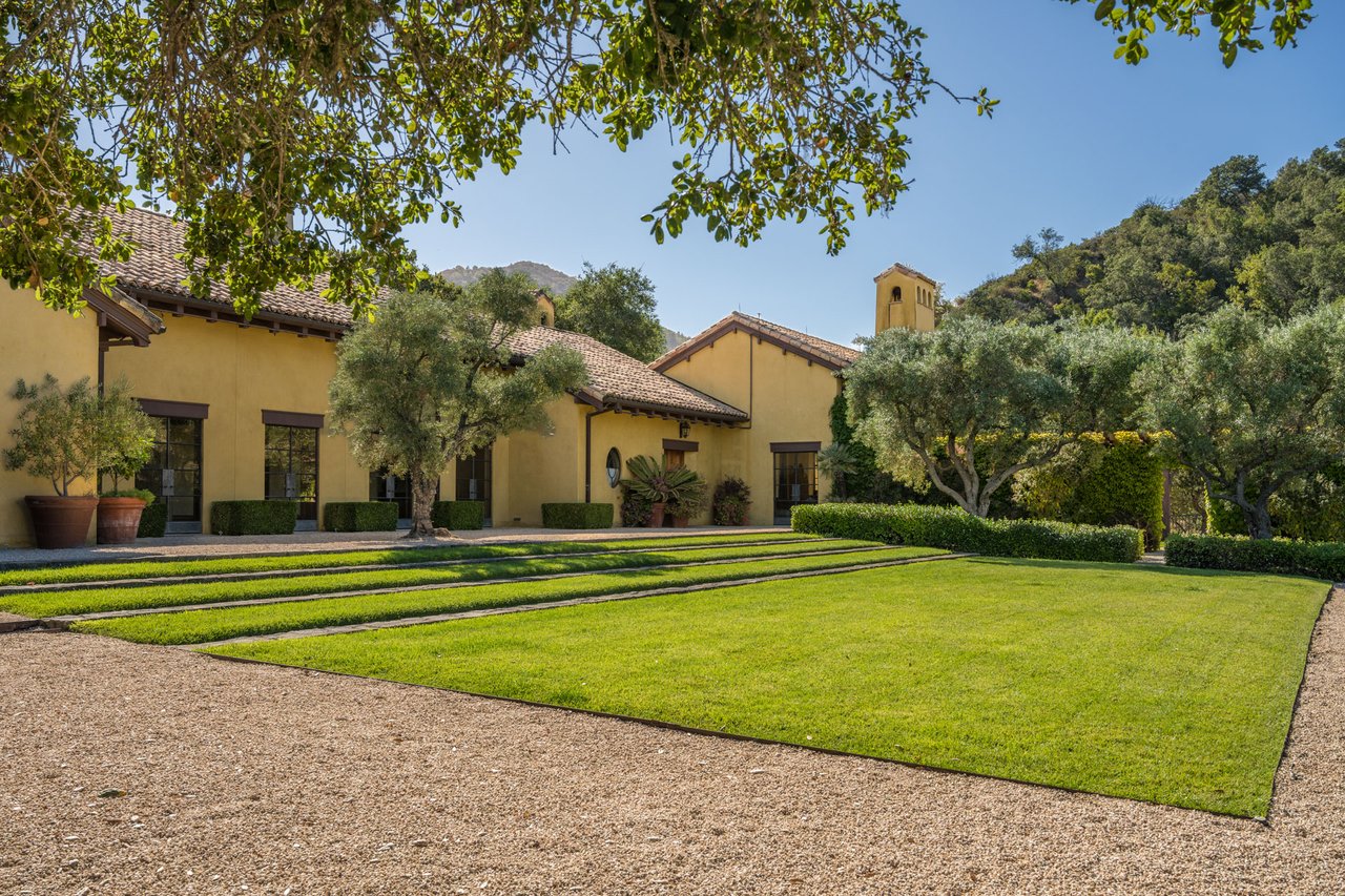 Oakville Vineyard Estate