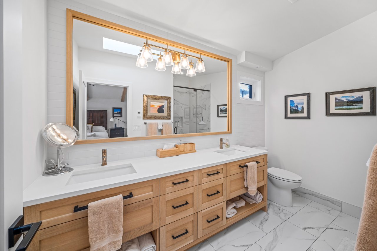 810 3rd Street Unit: 4