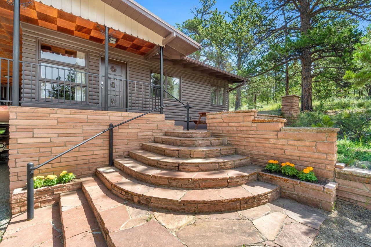 1650 Powelly Lane