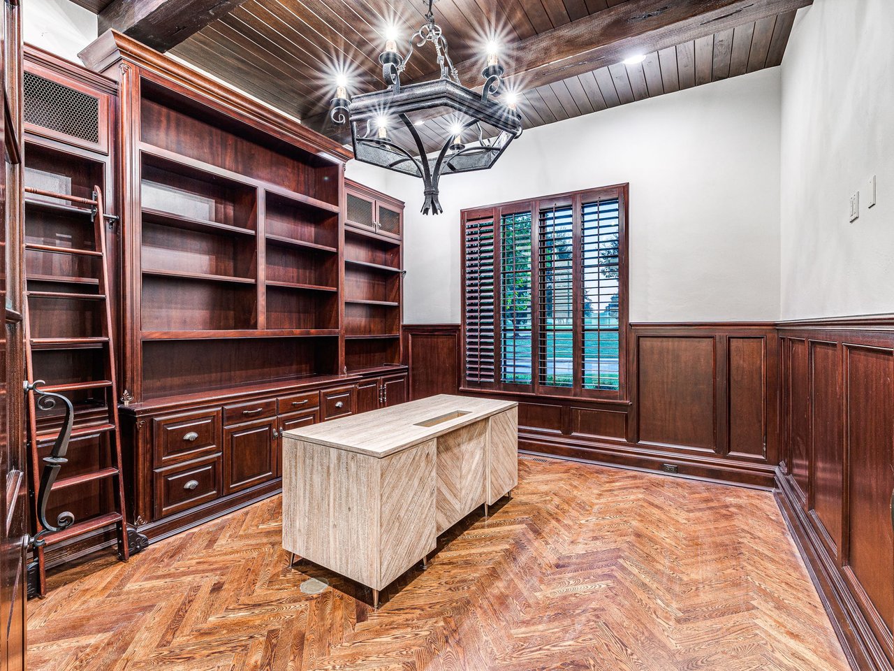 Listing of the Week: A Modern Mediterranean Masterpiece in Gaillardia $2,495,000 - Wyatt Poindexter - The Agency 