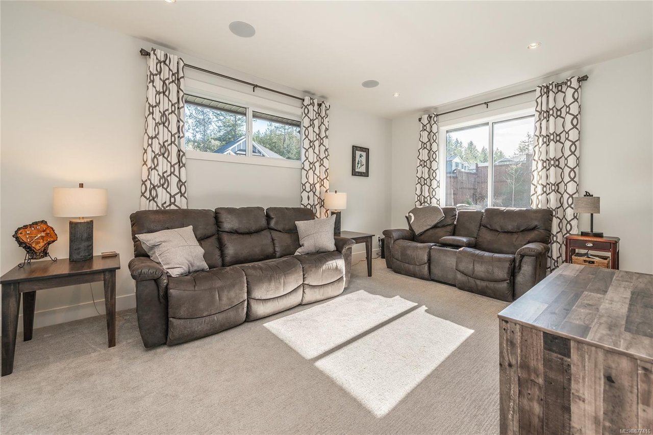 3535 Paperbark Cres