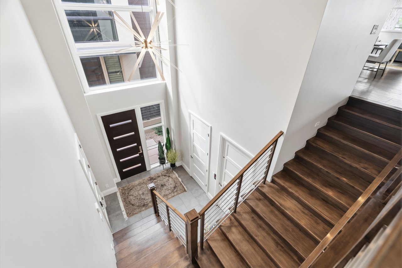 6180 N LAS BRISAS Drive