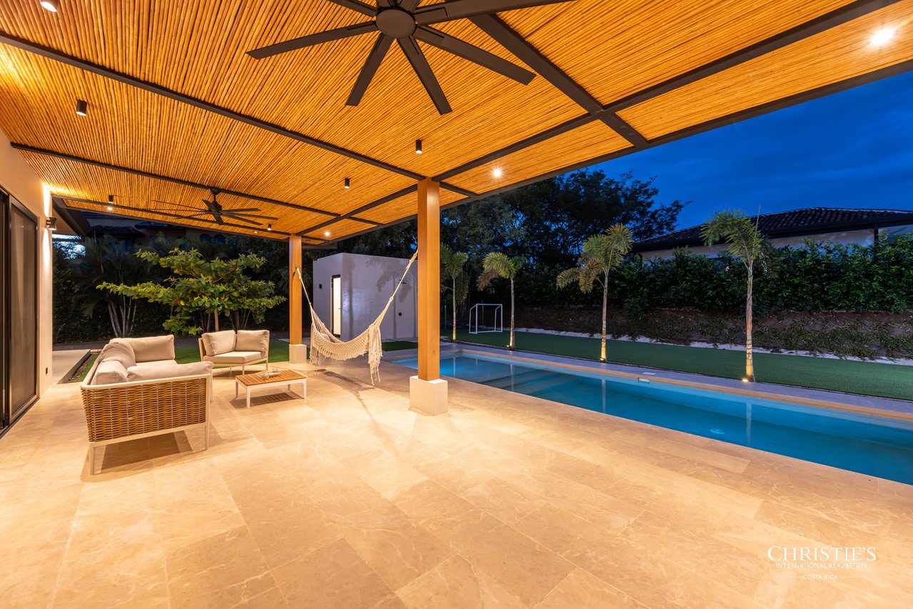Casa Jade | Contemporary Resort Living in Hacienda Pinilla 