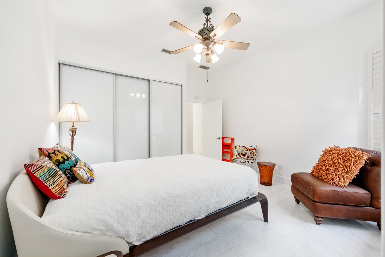 6709 SW 17th Terrace Rd