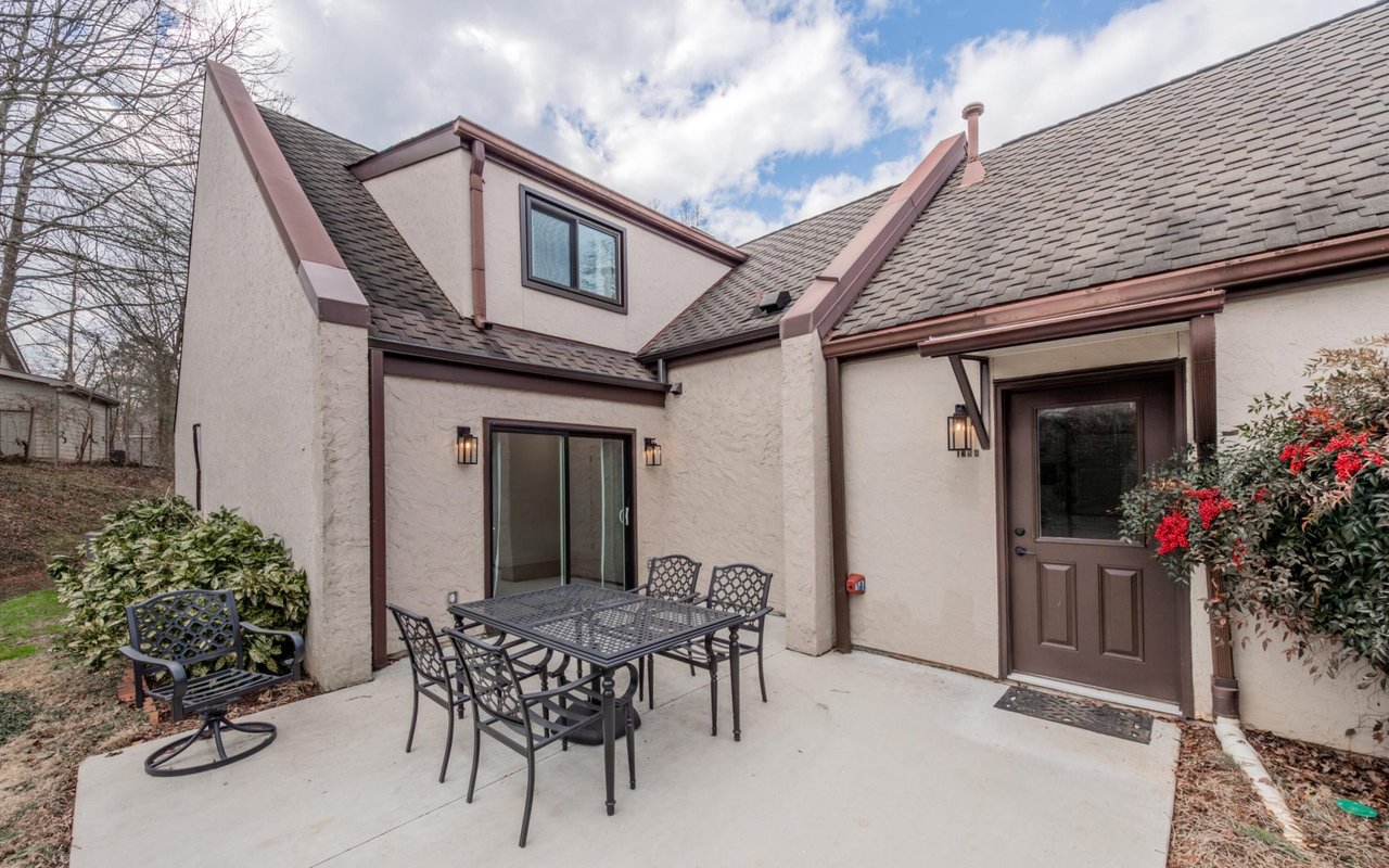 Wallace Luxury Spotlight | 1356 Orleans Drive Knoxville, TN 37919