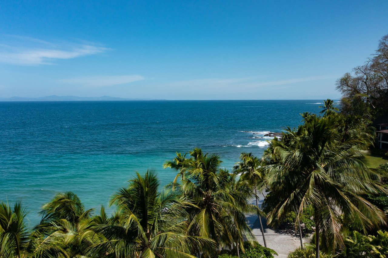 Beachfront Surf Villa, Jaco, Puntarenas