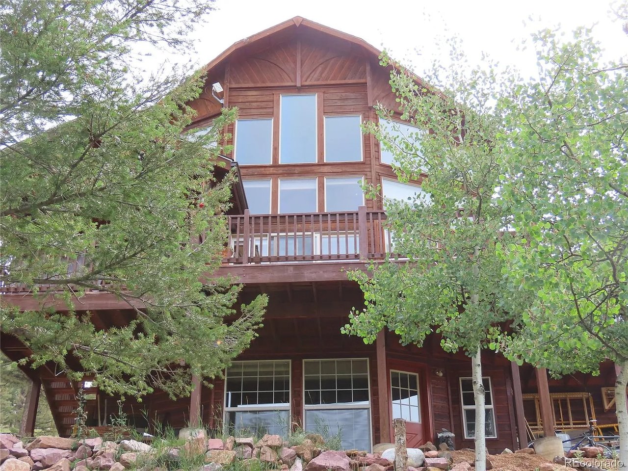 1051 Spring Valley Ln