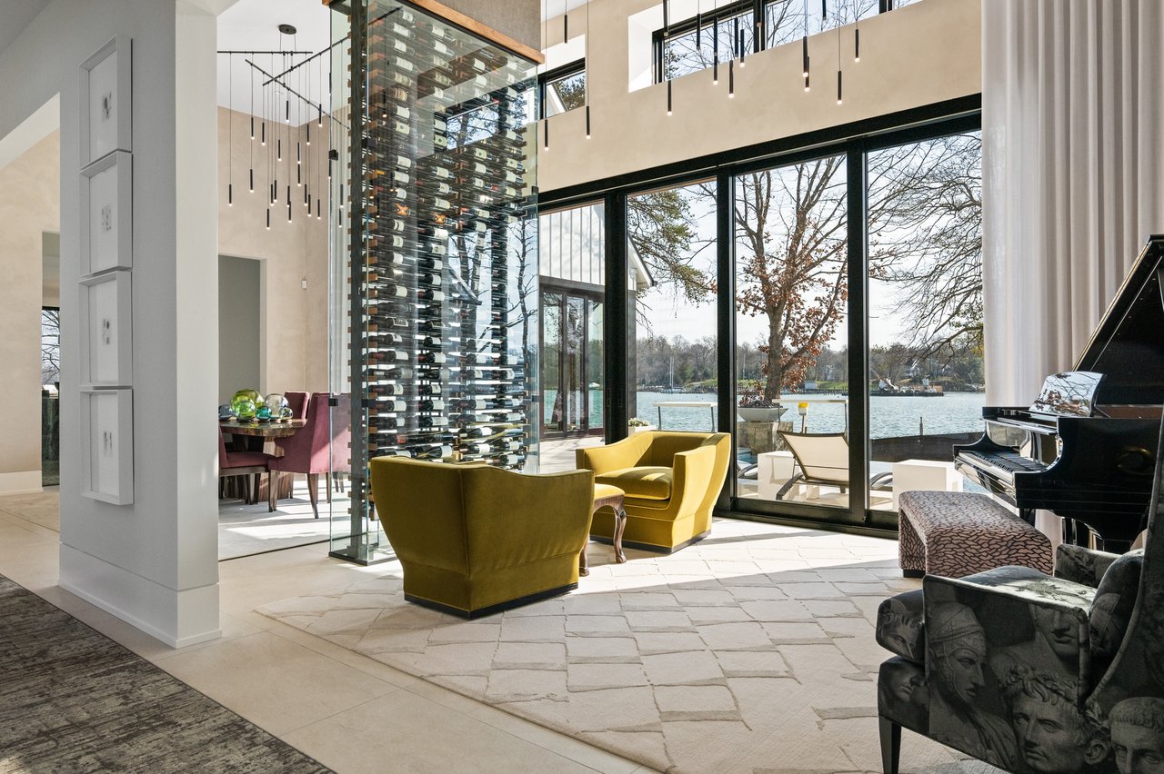 ANNAPOLIS WATERFRONT HOME | LAKE OGELTON WATERFRONT WITH CHESAPEAKE BAY ACCESS