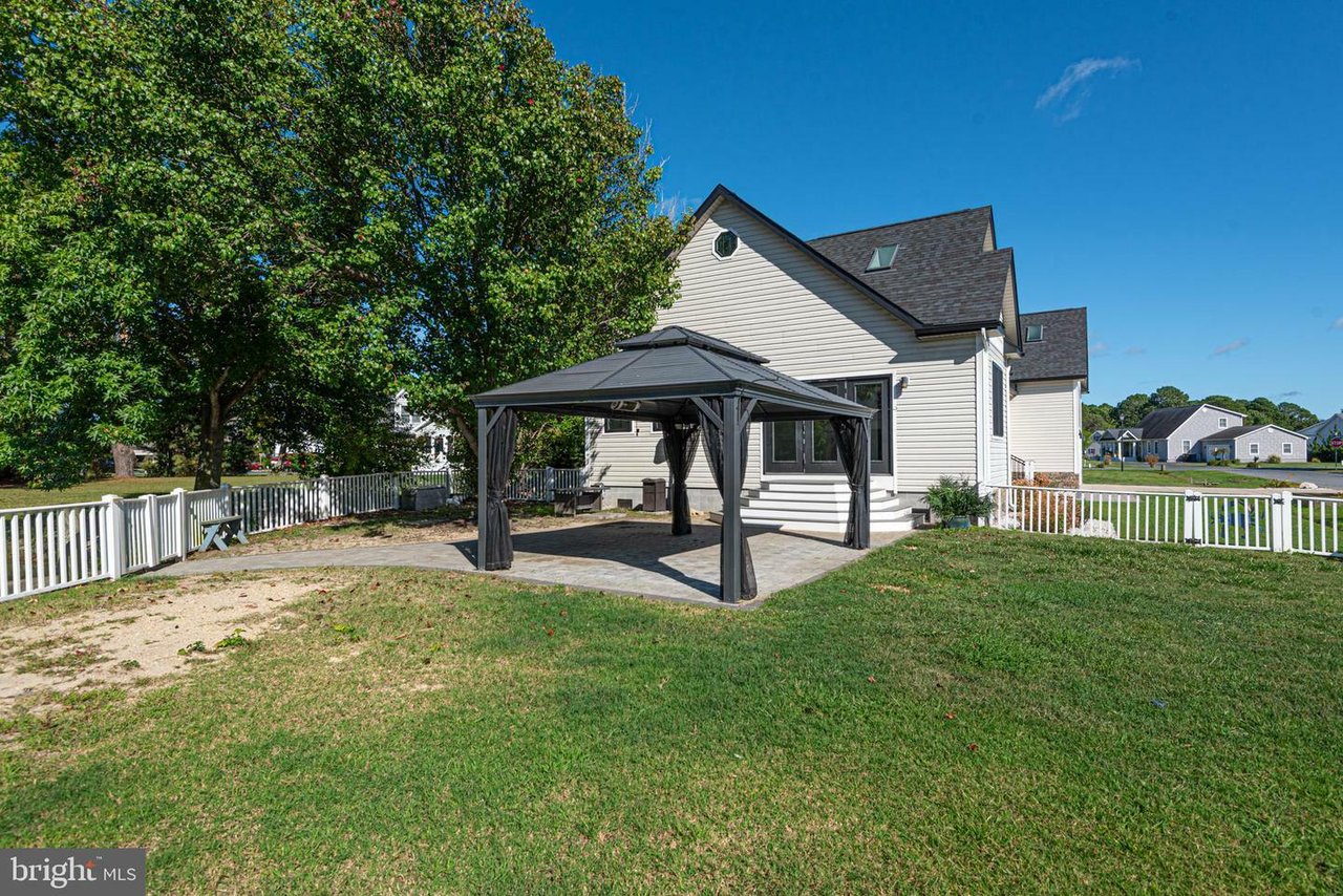 12121 Salt Point Rd