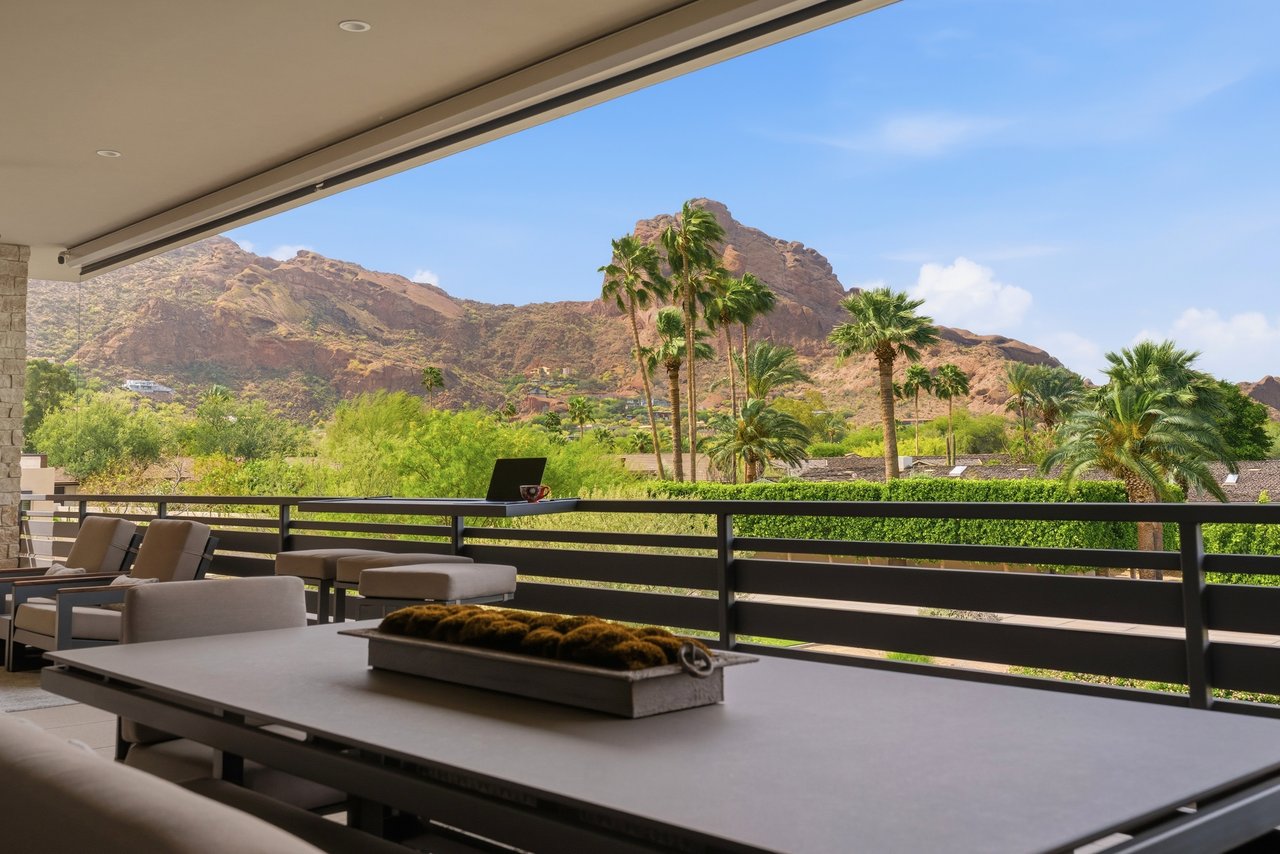 6180 N LAS BRISAS Drive