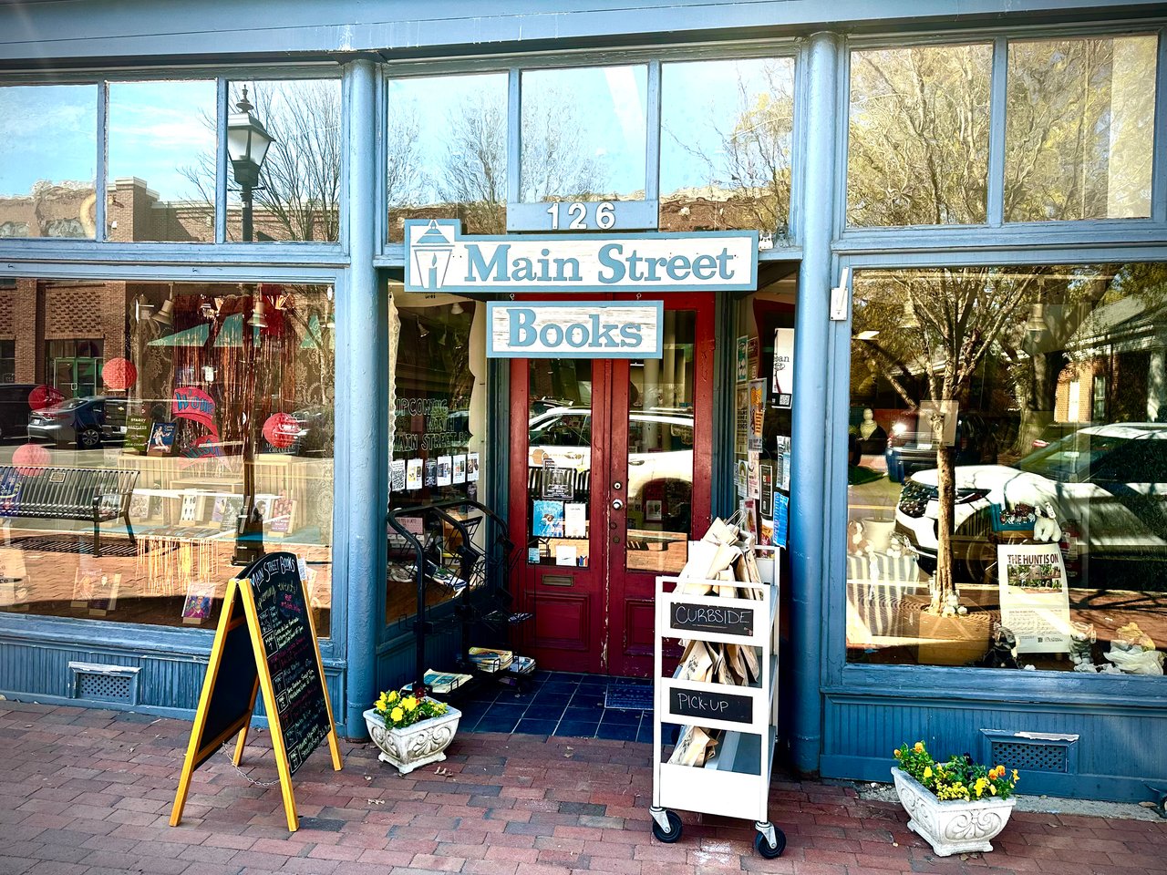 Charming Bookstores Around Lake Norman