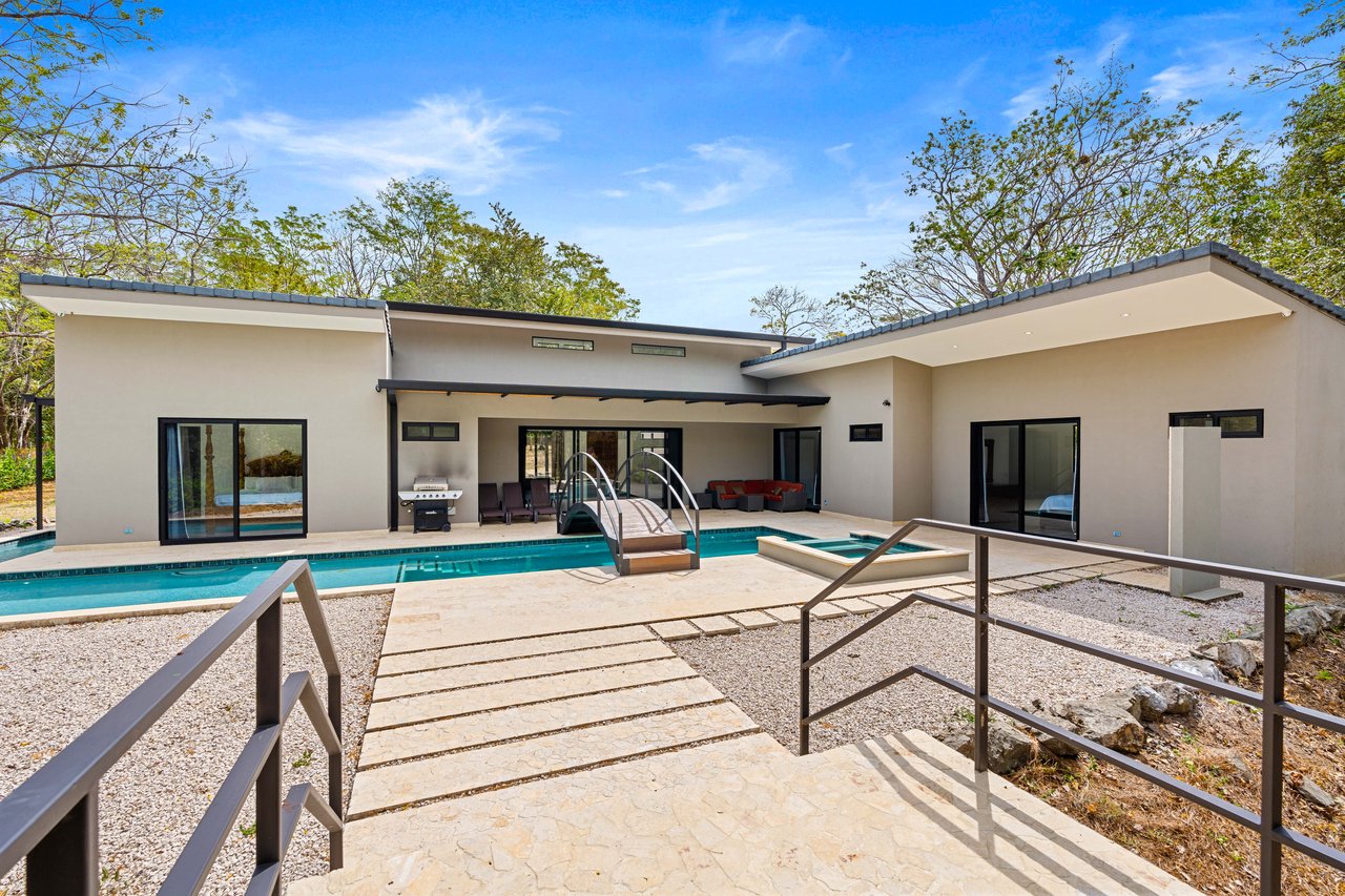 Casa Avalon |  New 4-Bedroom Home on 1.48-Acre Lot – Build 2 More Structures, Just Minutes from the Beach! 