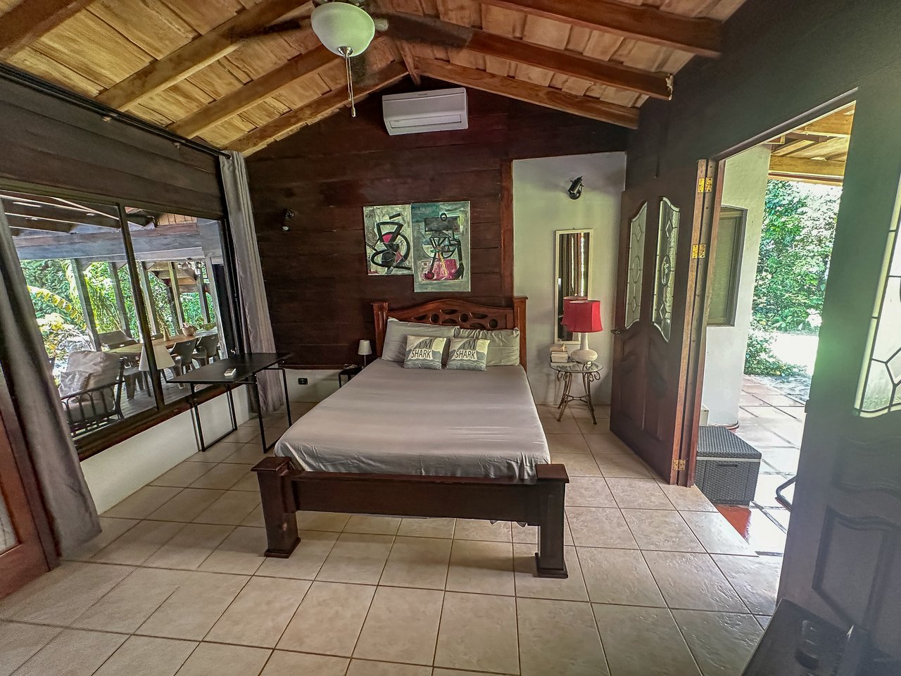 A riverfront 3-bed home on a large property In Ojochal, Costa Rica