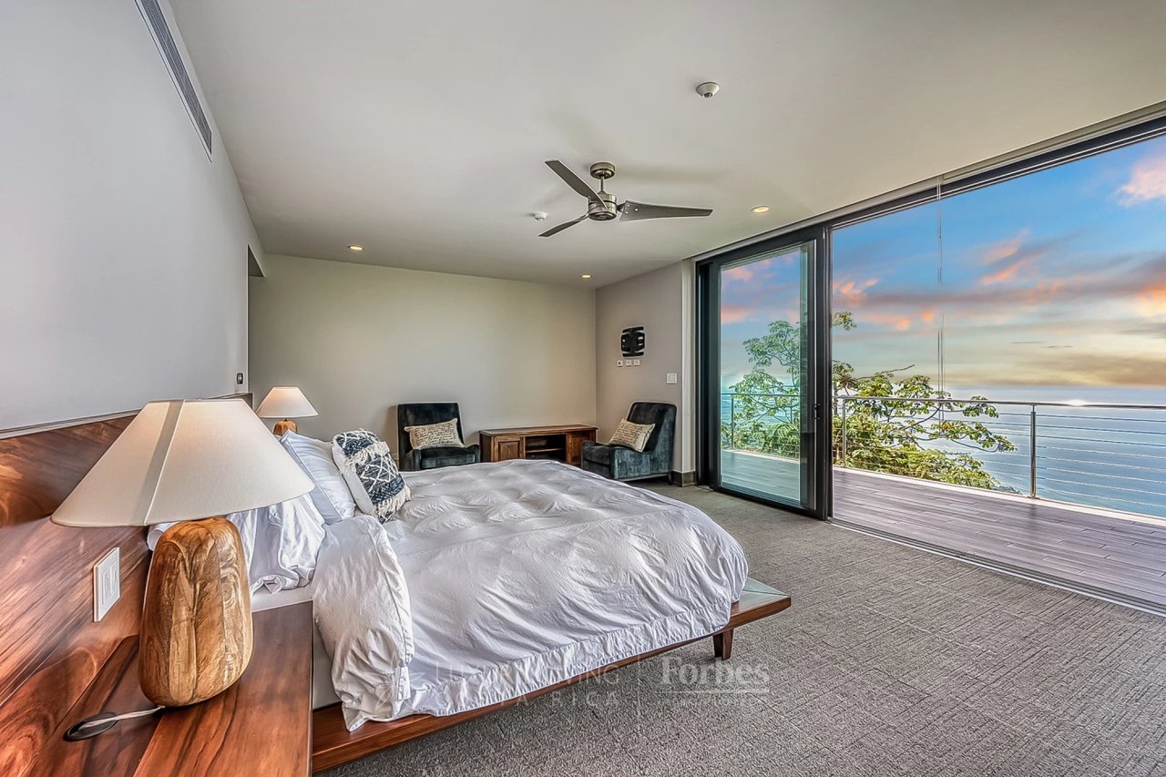 6575 - Dominical Contemporary Mansion