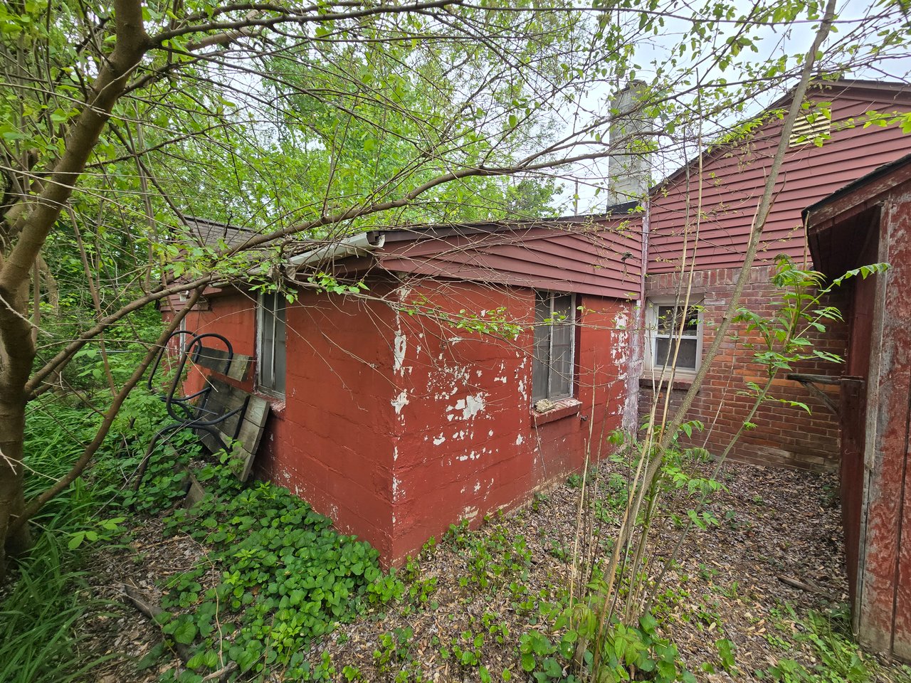 7205 Williams Lake Rd
