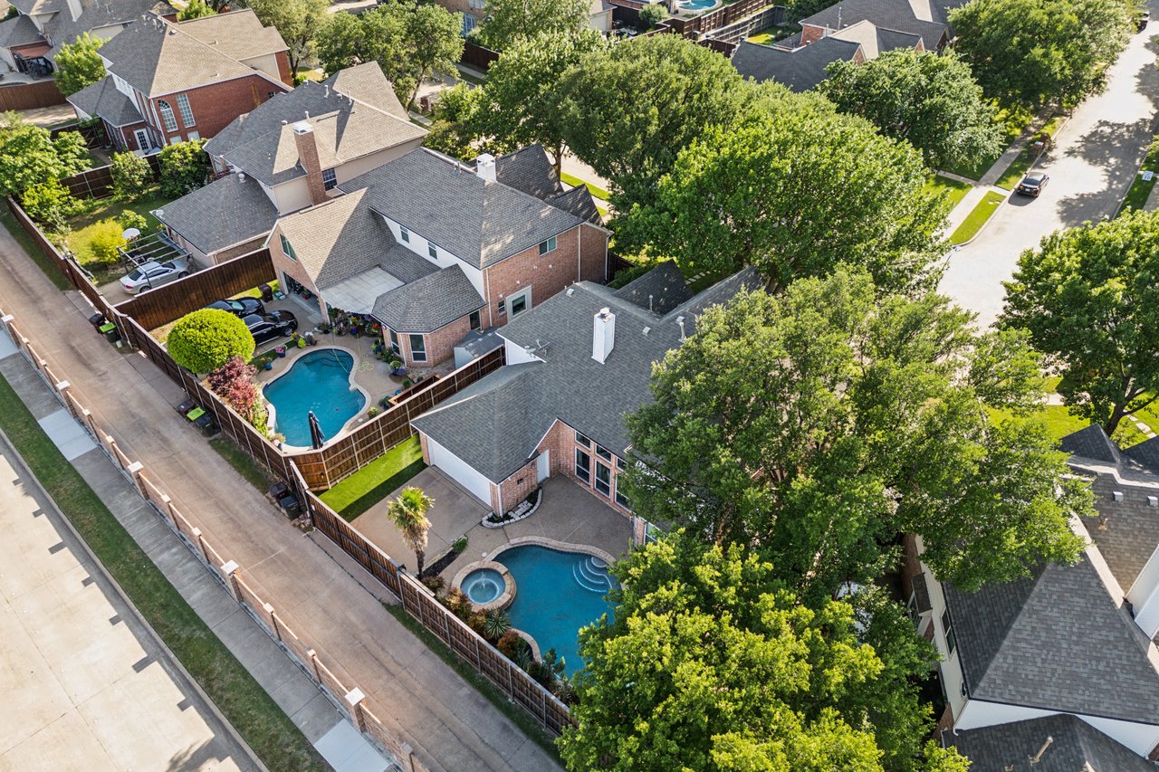 2716 Meadow Hills Lane