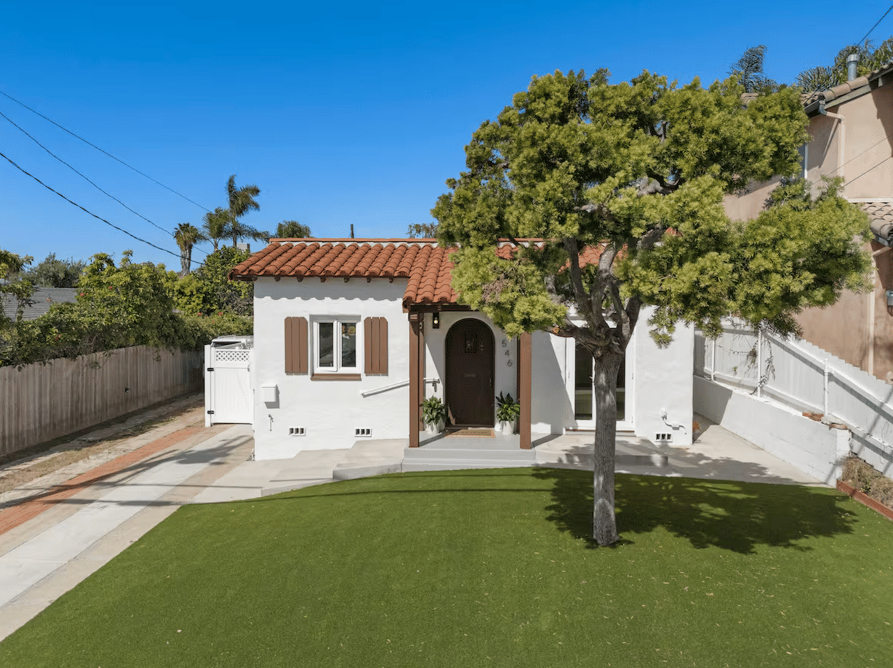 546 Arenas St.