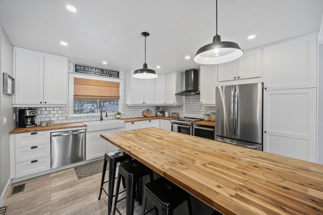 Cash Flow Lakeside Cottage