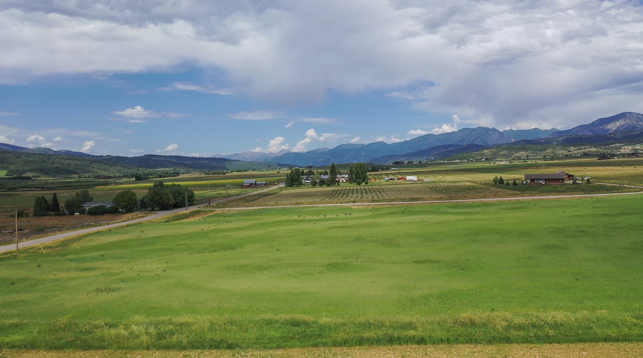 LOT 5 ROYAL Loop