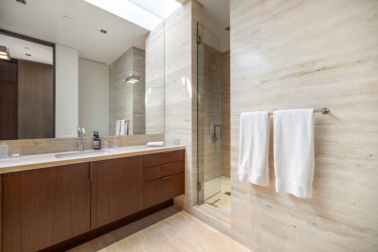 1305 Collingwood Pl