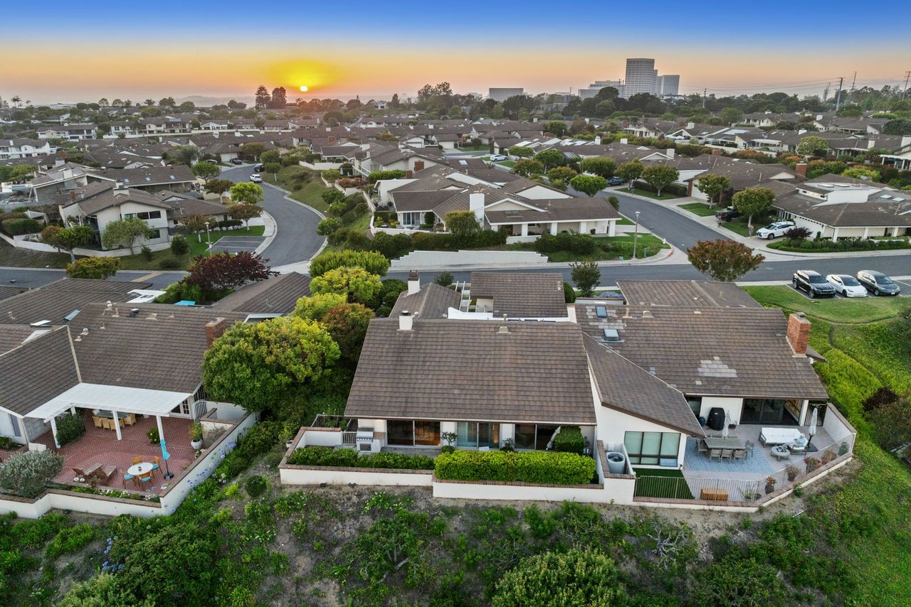 15 Skysail Drive