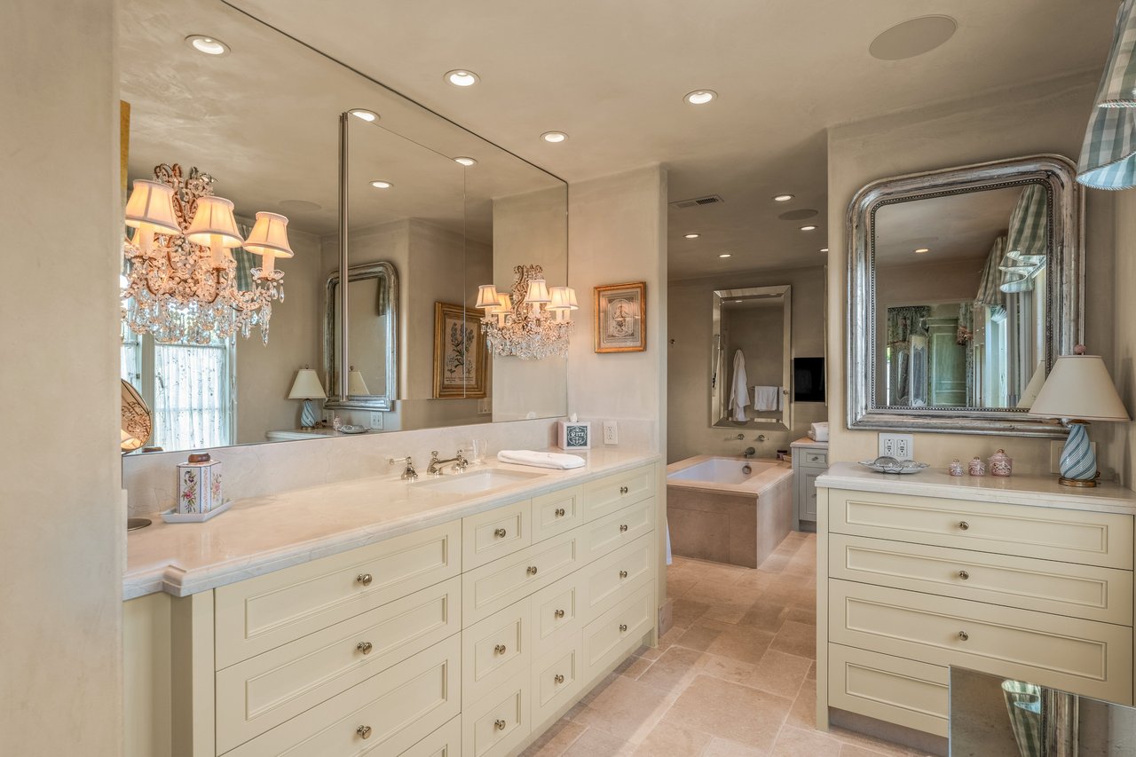 Mills Lane, St. Helena