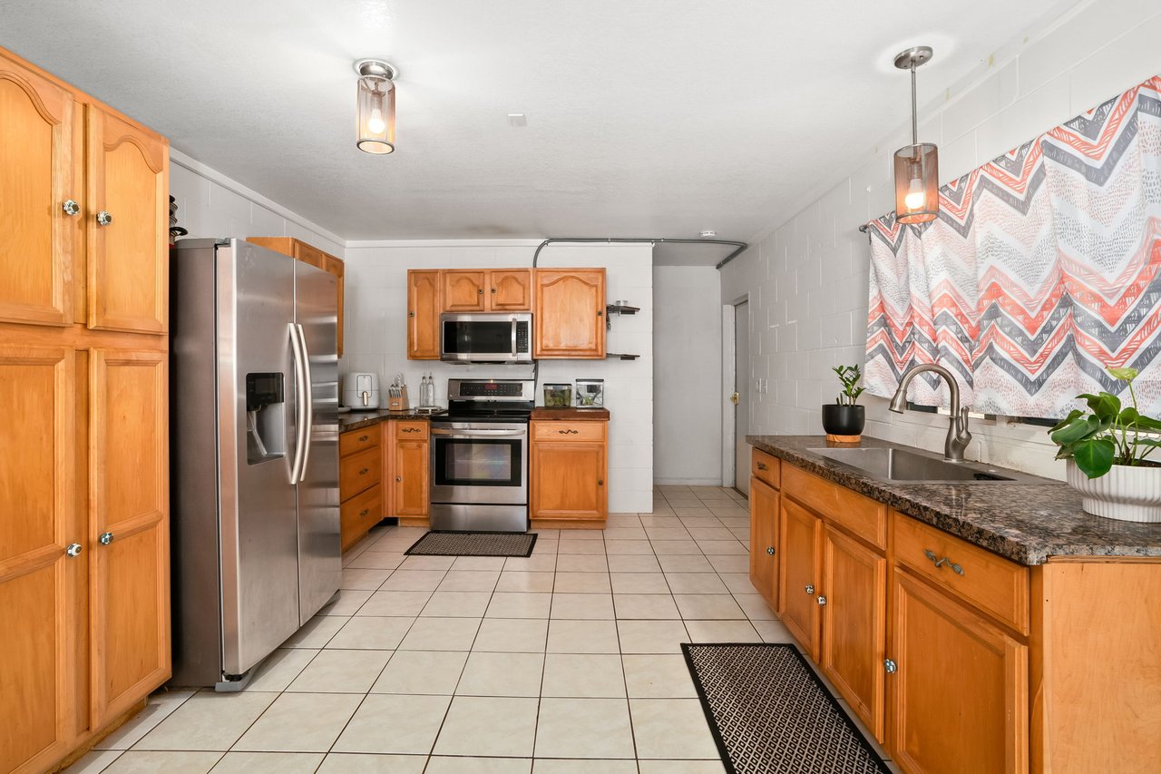 GOLDEN OPPORTUNITY: 8562-B ELEPAIO RD, KEKAHA