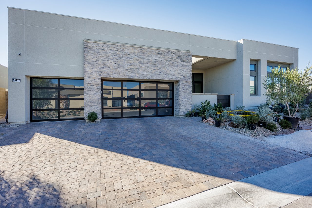 10977 Rossa Peak Ave