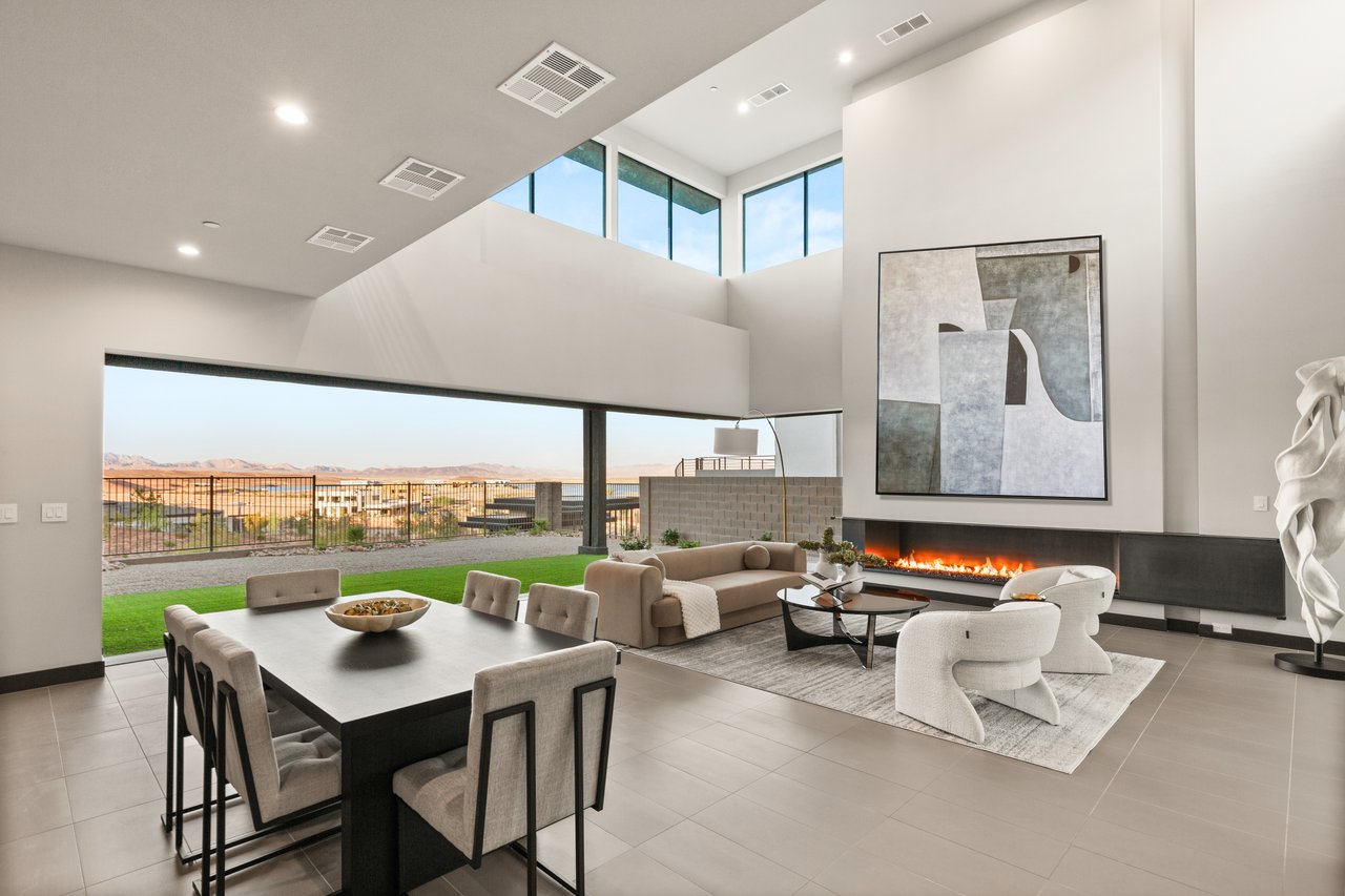 36 Rainbow Point Place