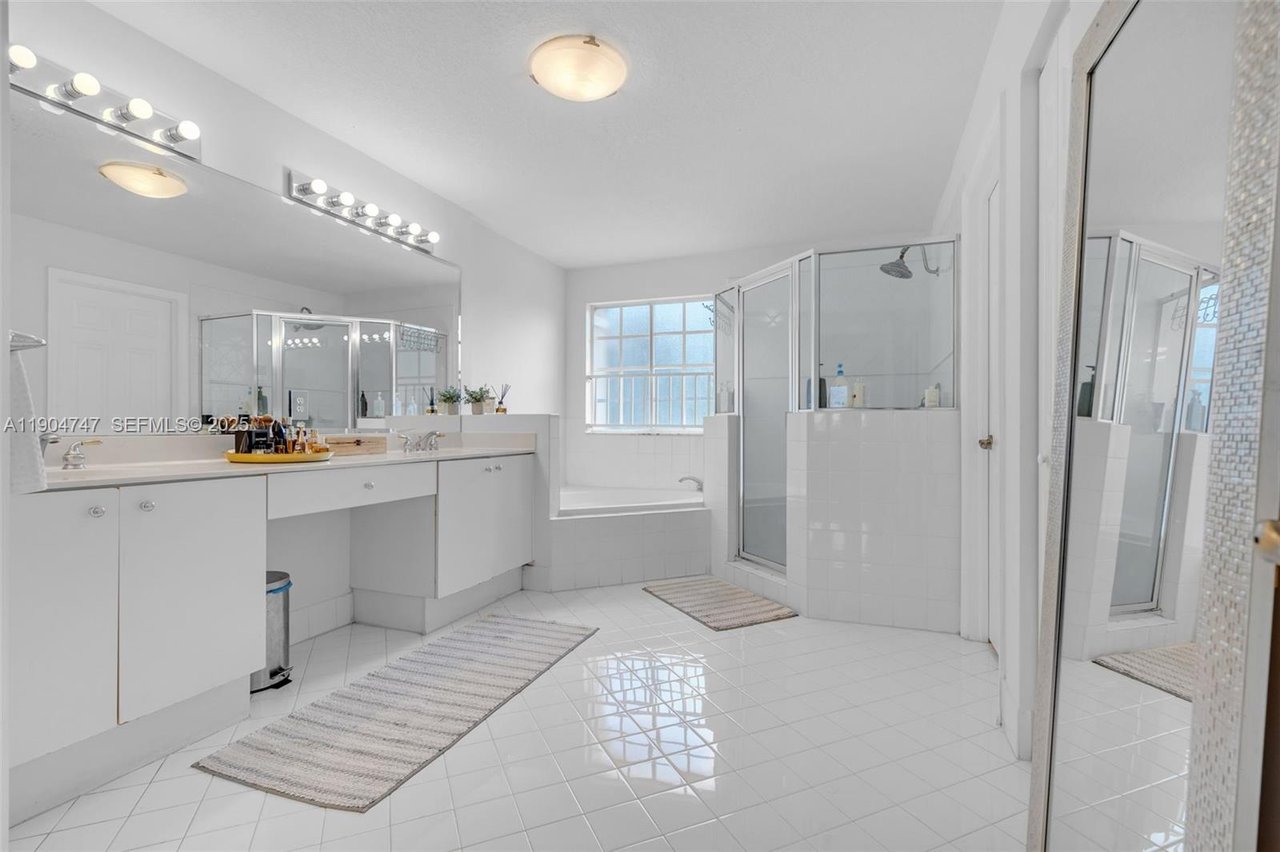 Closed Sale: 11451 NW 68 Terrace, Doral, FL | Beautiful residence in the heart of Doral Isles Sold