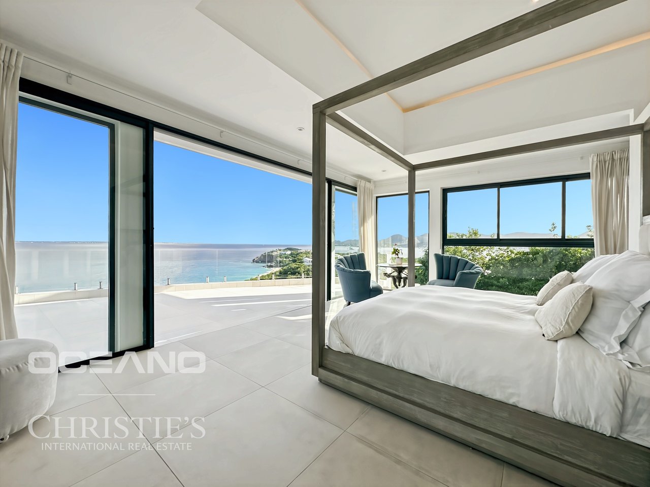 Cliffside Villa - Mont Rouge