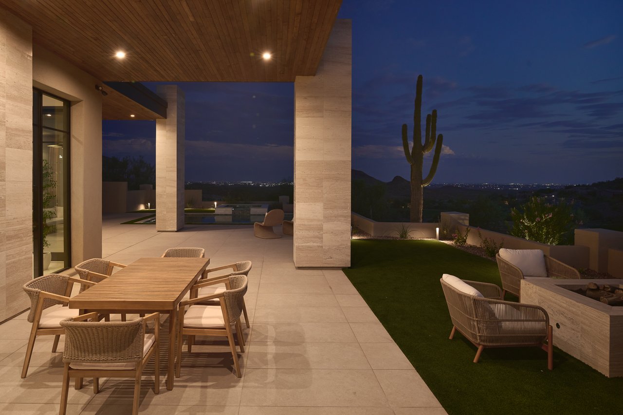 9619 N SOLITUDE Canyon