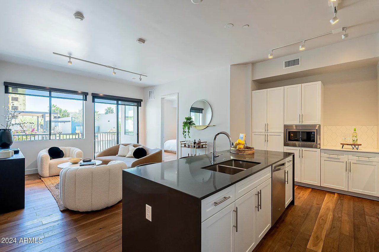 3131 N CENTRAL Avenue, 5012, Phoenix Unit: 5012