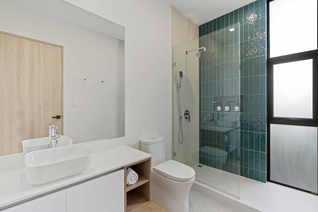 Bosques de Pinilla #16 | Modern 6-Bedroom Tropical Retreat with Casita in Hacienda Pinilla
