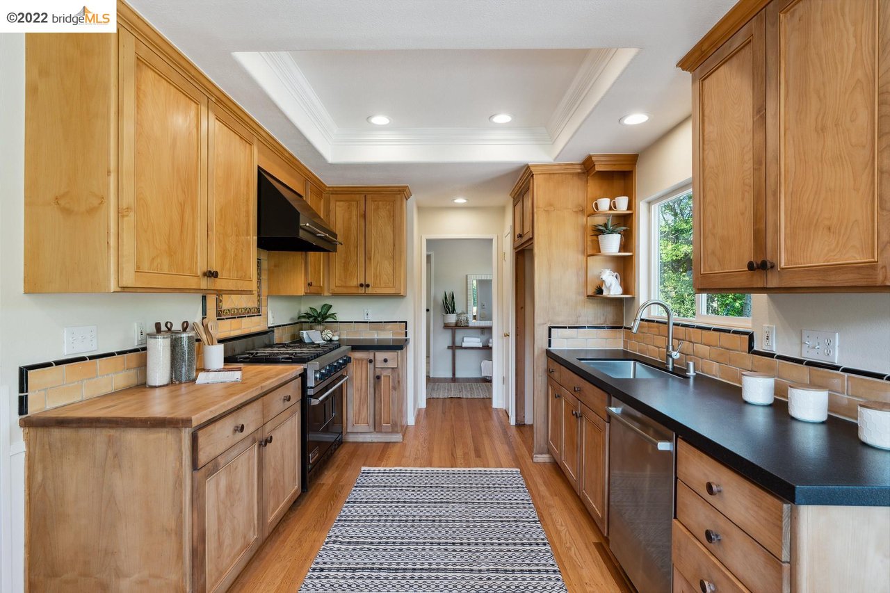 10 Woodside Dr
